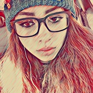 Meet your Posher, Ellie